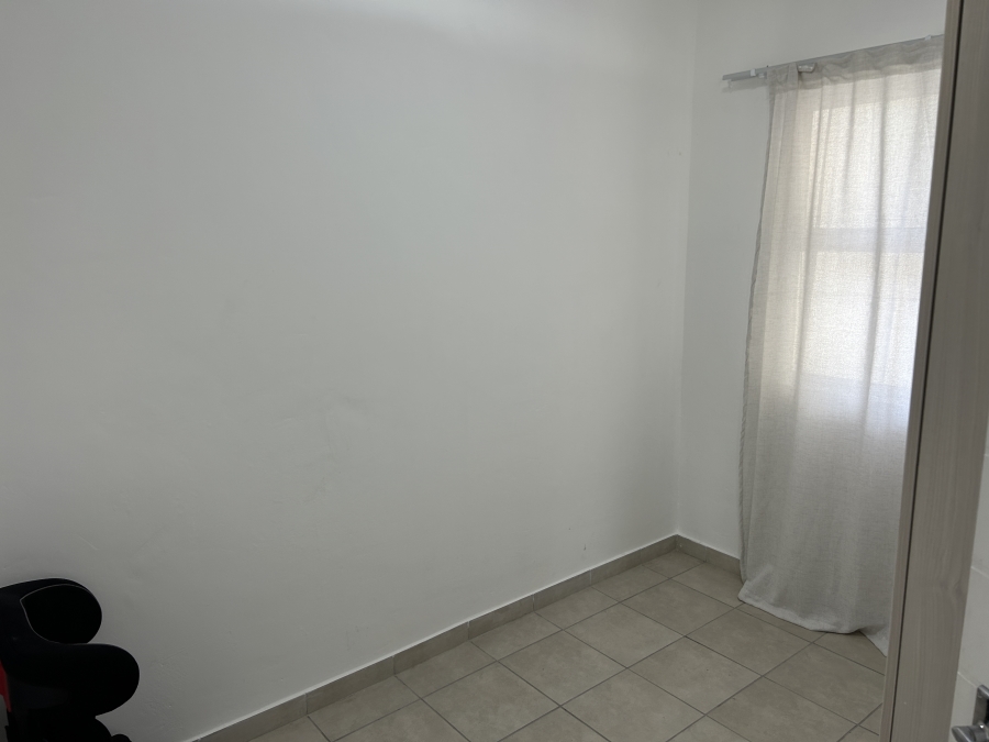 2 Bedroom Property for Sale in Stellendale Western Cape